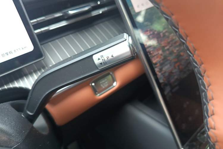 Used Chery Tiggo 8 2026 Model, 5th Generation Leopard Model, Kunpeng 1.6T Automatic Prestige Version Gear Lever