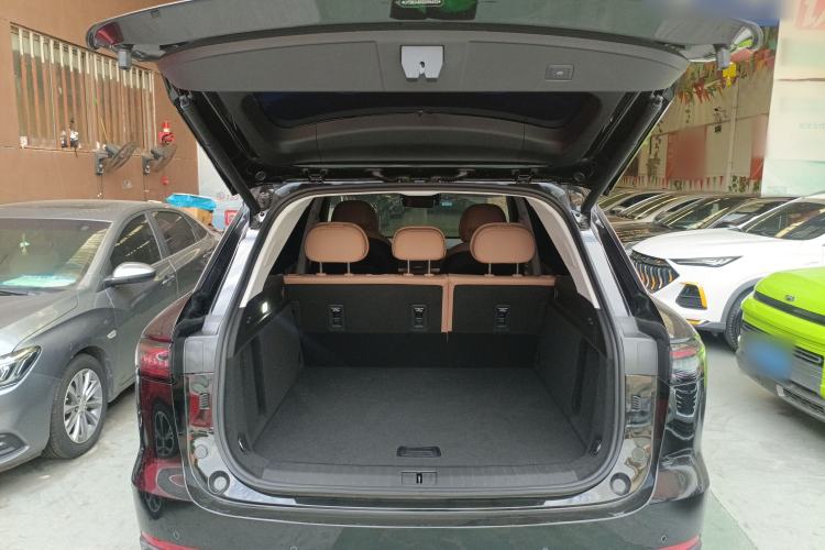 Used Chery Tiggo 8 L 2024 2.0T Two-Wheel Drive Luxury Edition 5 Seats Trunk