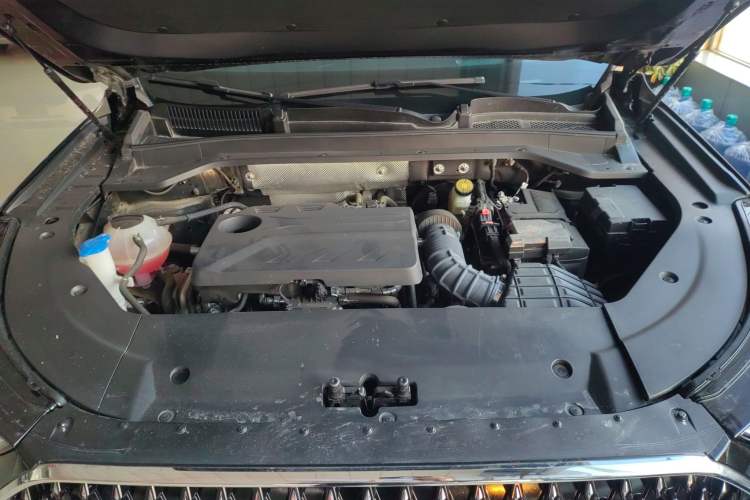 Used Chery Tiggo 8 L 2024 2.0T Two-Wheel Drive Prestige Version 5 Seats Engine Bay