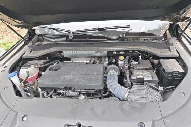 Used Chery Tiggo 8 L 2024 2.0T Two-Wheel Drive Prestige Version 5 Seats Engine Bay