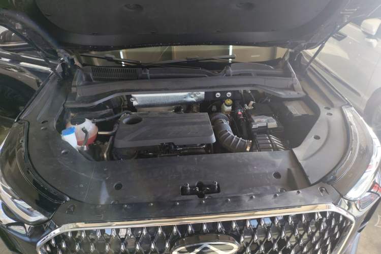 Used Chery Tiggo 8 L 2024 2.0T Two-Wheel-Drive Luxury Version 7 Seats Engine Bay