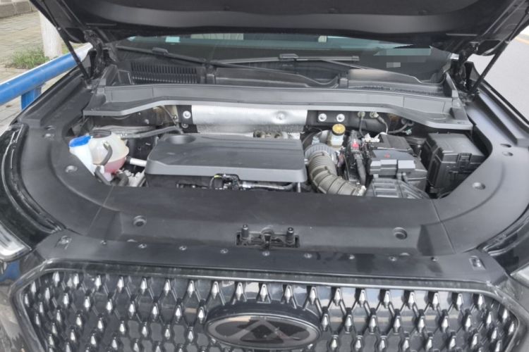 Used Chery Tiggo 8 L 2024 2.0T Two-Wheel Drive Prestige Version 5 Seats Engine Bay