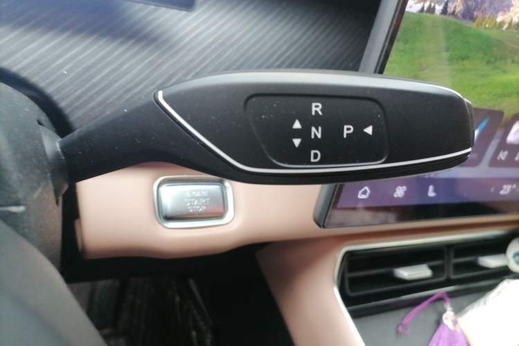 Used Chery Tiggo 8 L 2024 2.0T Two-Wheel Drive Luxury Edition 5 Seats Gear Lever