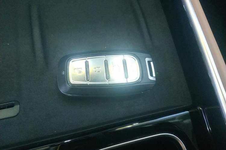 Used Chery Tiggo 8 L 2024 2.0T Two-Wheel Drive Luxury Edition 5 Seats Interior 1