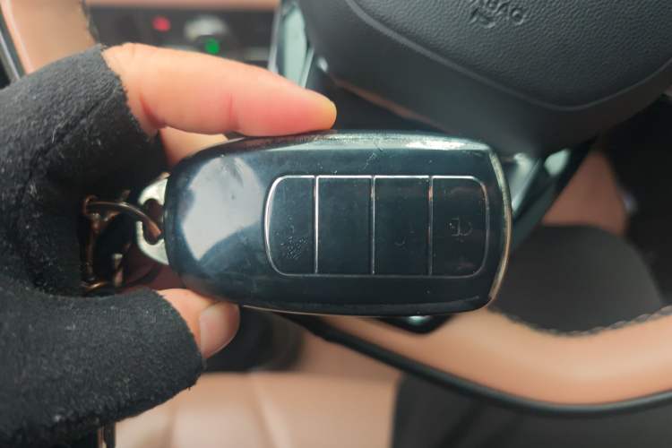 Used Chery Tiggo 8 L 2024 2.0T Two-Wheel Drive Prestige Version 5 Seats Interior 1