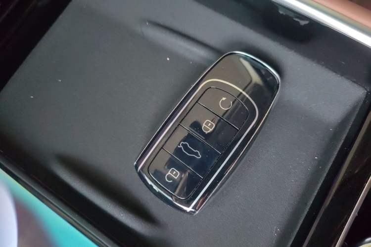 Used Chery Tiggo 8 L 2024 2.0T Two-Wheel Drive Prestige Version 5 Seats Interior 1