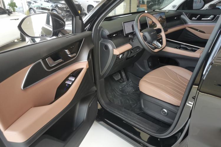 Used Chery Tiggo 8 L 2024 2.0T Two-Wheel Drive Prestige Version 5 Seats Interior 3