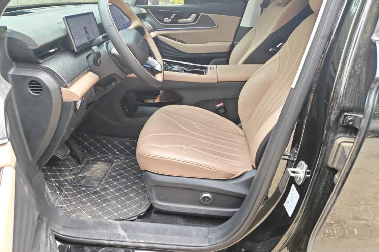 Used Chery Tiggo 8 L 2024 2.0T Two-Wheel Drive Prestige Version 5 Seats Left Front Seat