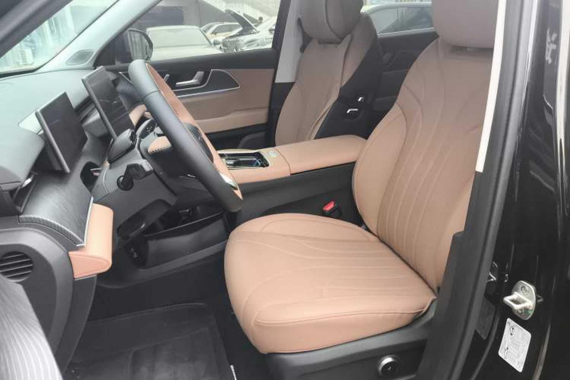 Used Chery Tiggo 8 L 2024 2.0T Two-Wheel Drive Prestige Version 5 Seats Left Front Seat