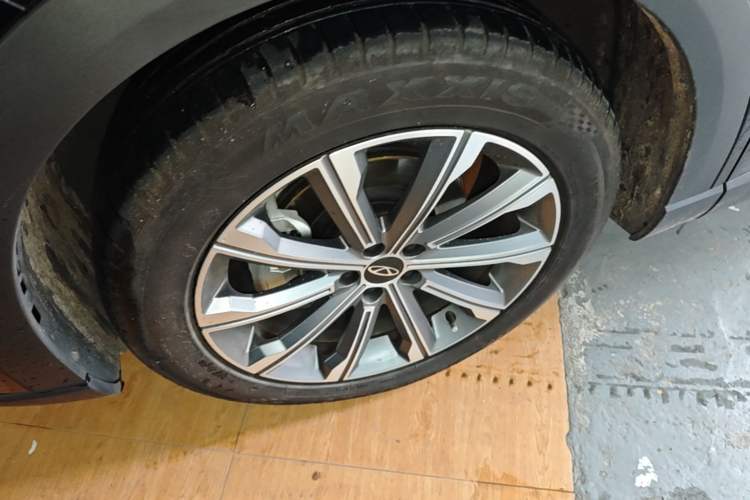 Used Chery Tiggo 8 L 2024 2.0T Two-Wheel Drive Comfort Edition 5 Seats Left Front Wheel Hub