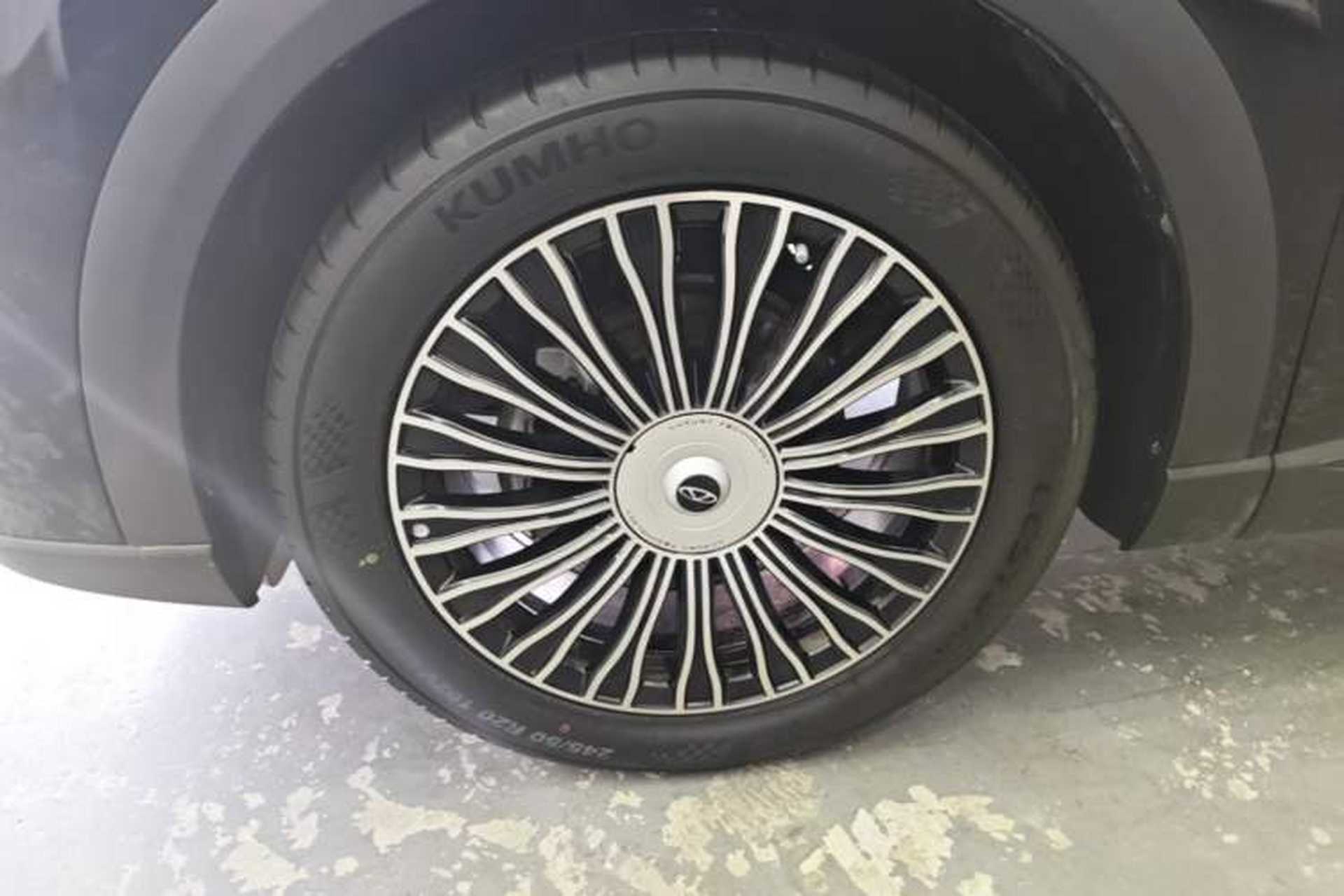 Used Chery Tiggo 8 L 2024 2.0T Two-Wheel Drive Prestige Version 5 Seats Left Front Wheel Hub