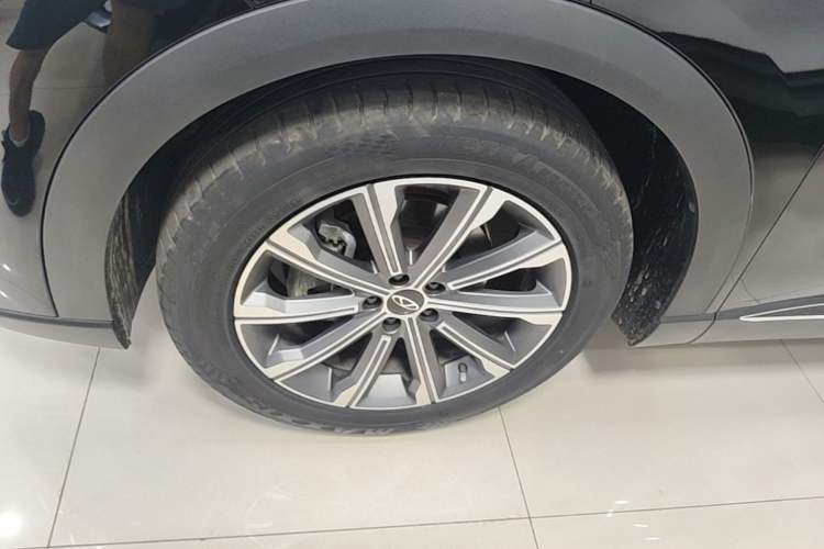 Used Chery Tiggo 8 L 2024 2.0T Two-Wheel Drive Comfort Edition 5 Seats Left Front Wheel Hub