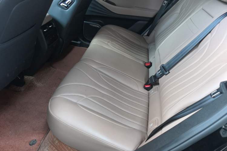 Used Chery Tiggo 8 L 2024 2.0T Two-Wheel Drive Prestige Version 5 Seats Left Rear Seat
