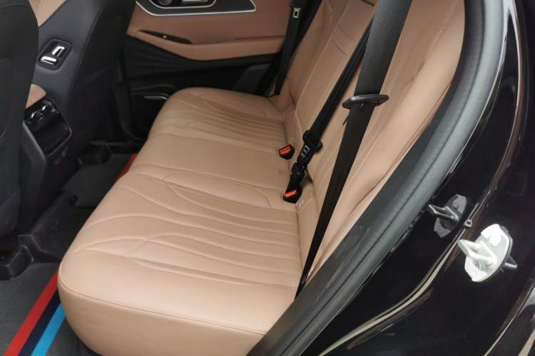 Used Chery Tiggo 8 L 2024 2.0T Two-Wheel Drive Luxury Edition 5 Seats Left Rear Seat