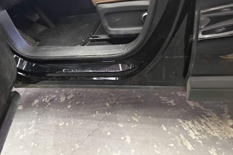Used Chery Tiggo 8 L 2024 2.0T Two-Wheel Drive Prestige Version 5 Seats Left Side Sill