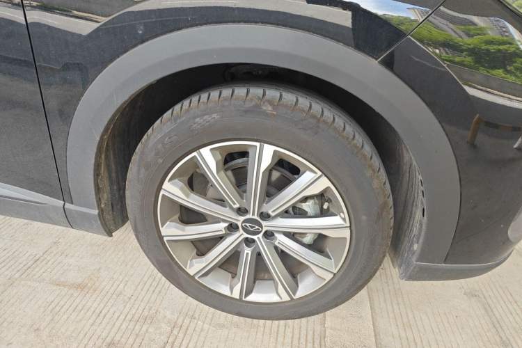 Used Chery Tiggo 8 L 2024 2.0T Two-Wheel Drive Comfort Edition 5 Seats Right Front Wheel Hub