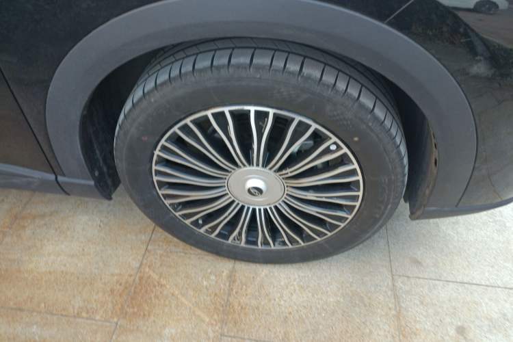Used Chery Tiggo 8 L 2024 2.0T Two-Wheel Drive Prestige Version 5 Seats Right Front Wheel Hub