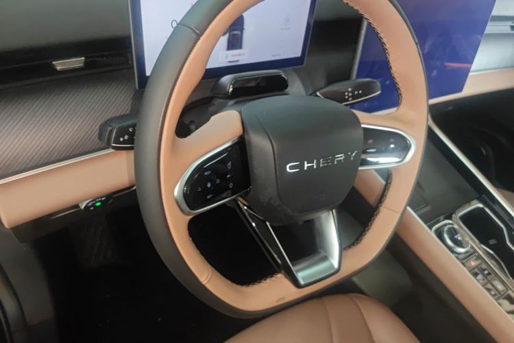 Used Chery Tiggo 8 L 2024 2.0T Two-Wheel Drive Prestige Version 5 Seats Steering Wheel