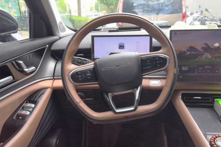 Used Chery Tiggo 8 L 2024 2.0T Two-Wheel Drive Prestige Version 5 Seats Steering Wheel