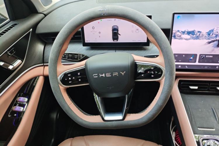 Used Chery Tiggo 8 L 2024 2.0T Two-Wheel Drive Luxury Edition 5 Seats Steering Wheel