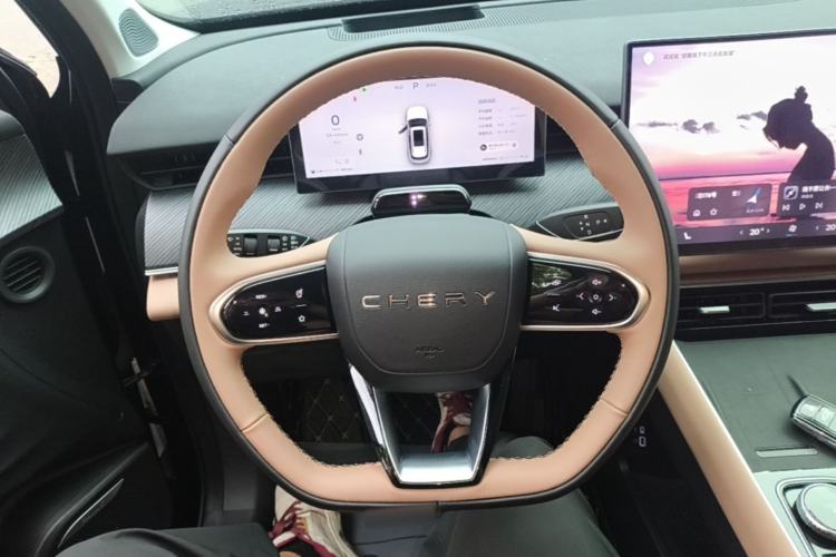 Used Chery Tiggo 8 L 2024 2.0T Two-Wheel Drive Prestige Version 5 Seats Steering Wheel