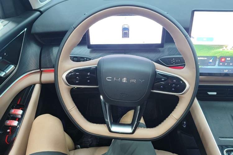 Used Chery Tiggo 8 L 2024 2.0T Two-Wheel Drive Comfort Edition 5 Seats Steering Wheel