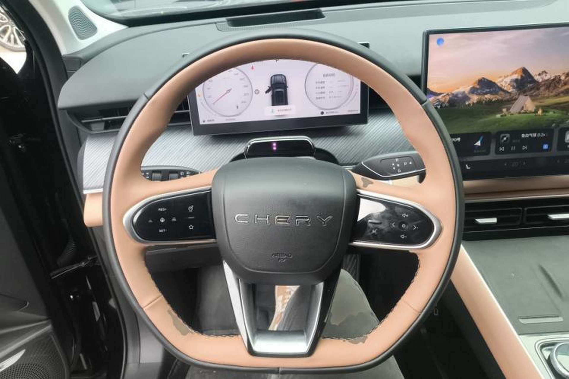 Used Chery Tiggo 8 L 2024 2.0T Two-Wheel Drive Prestige Version 5 Seats Steering Wheel