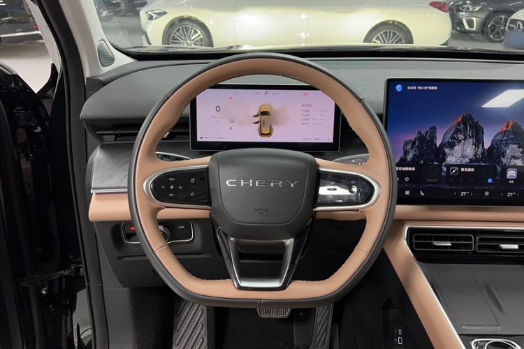 Used Chery Tiggo 8 L 2024 2.0T Two-Wheel Drive Luxury Edition 5 Seats Steering Wheel