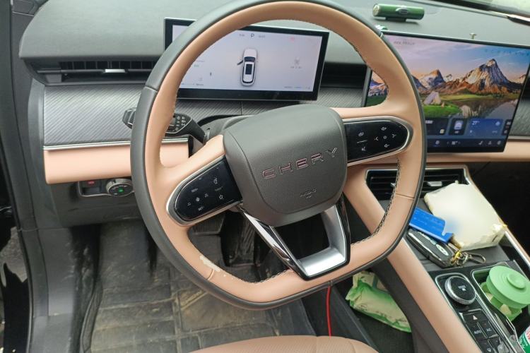 Used Chery Tiggo 8 L 2024 2.0T Two-Wheel Drive Luxury Edition 5 Seats Steering Wheel