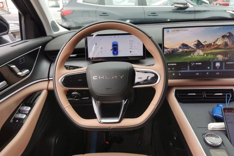 Used Chery Tiggo 8 L 2024 2.0T Two-Wheel Drive Luxury Edition 5 Seats Steering Wheel