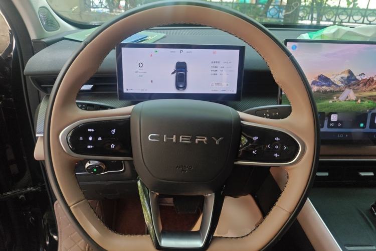 Used Chery Tiggo 8 L 2024 2.0T Two-Wheel Drive Luxury Edition 5 Seats Steering Wheel