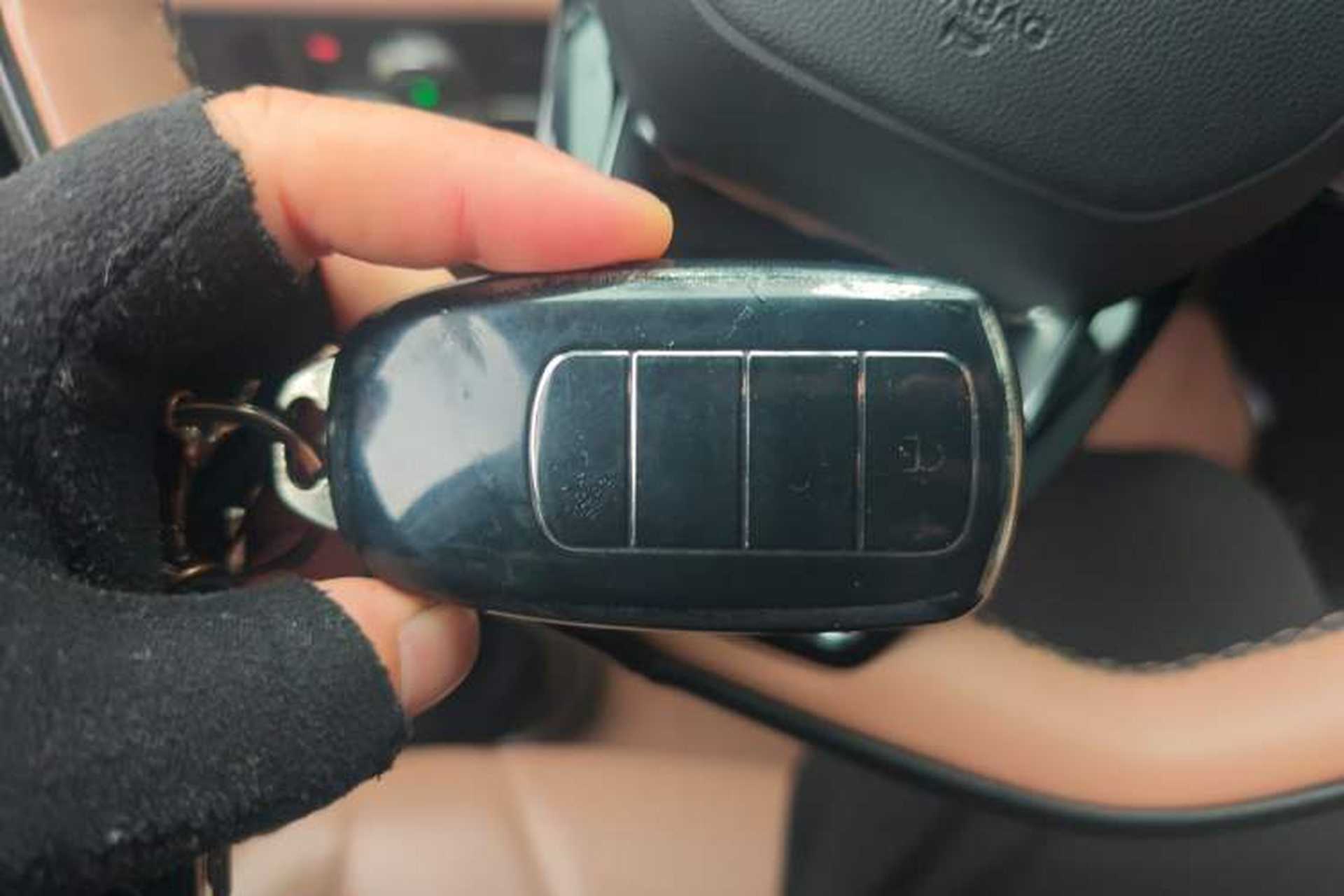Used Chery Tiggo 8 L 2024 2.0T Two-Wheel Drive Prestige Version 5 Seats Vehicle Key