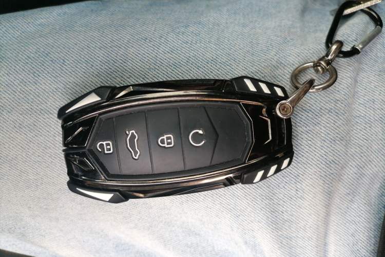 Used Chery Tiggo 8 L 2024 2.0T Two-Wheel Drive Luxury Edition 5 Seats Vehicle Key