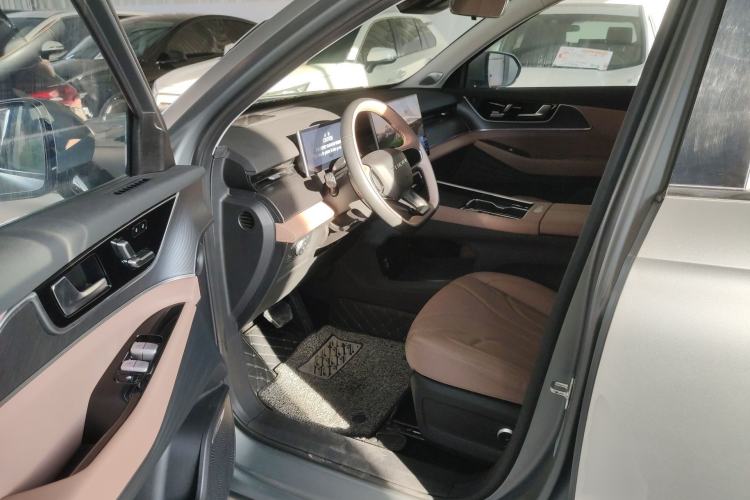 Used Chery Tiggo 8 L 2024 2.0T Two-Wheel Drive Prestige Version 5 Seats Driver Seat