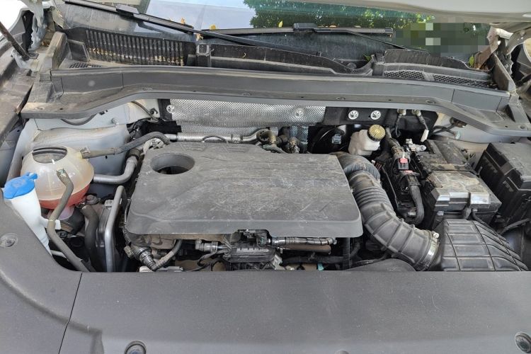 Used Chery Tiggo 8 L 2024 2.0T Two-Wheel Drive Prestige Version 5 Seats Engine Bay