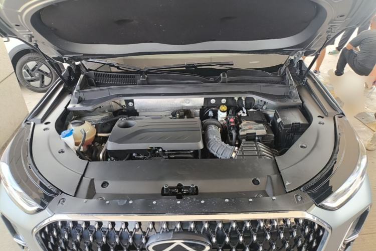Used Chery Tiggo 8 L 2024 2.0T Two-Wheel Drive Prestige Version 5 Seats Engine Bay