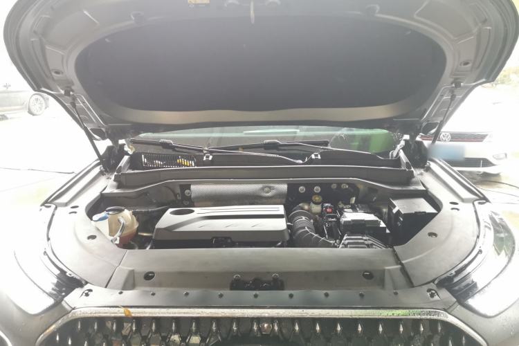 Used Chery Tiggo 8 L 2024 2.0T Two-Wheel Drive Prestige Version 5 Seats Engine Bay
