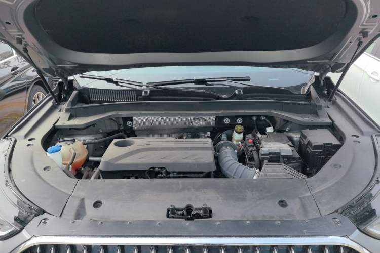 Used Chery Tiggo 8 L 2024 2.0T Two-Wheel Drive Prestige Version 5 Seats Engine Bay