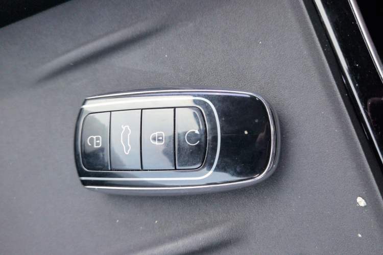 Used Chery Tiggo 8 L 2024 2.0T Two-Wheel Drive Prestige Version 5 Seats Interior 1