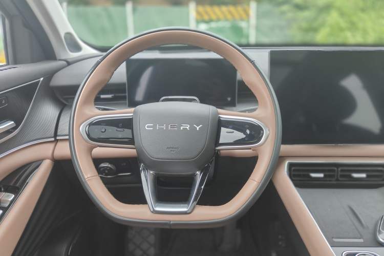 Used Chery Tiggo 8 L 2024 2.0T Two-Wheel Drive Prestige Version 5 Seats Interior 2