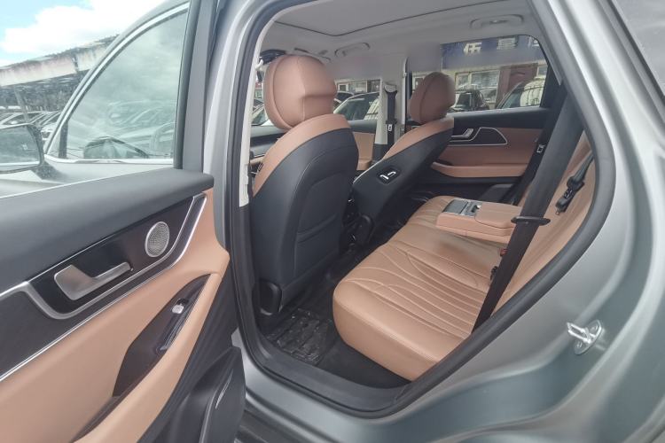 Used Chery Tiggo 8 L 2024 2.0T Two-Wheel Drive Prestige Version 5 Seats Interior 4