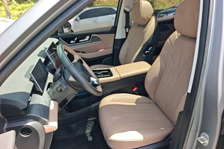 Used Chery Tiggo 8 L 2024 2.0T Two-Wheel Drive Prestige Version 5 Seats Left Front Seat