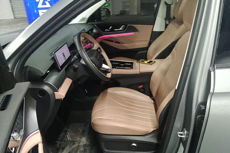 Used Chery Tiggo 8 L 2024 2.0T Two-Wheel Drive Prestige Version 5 Seats Left Front Seat