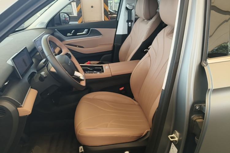 Used Chery Tiggo 8 L 2024 2.0T Two-Wheel Drive Prestige Version 5 Seats Left Front Seat