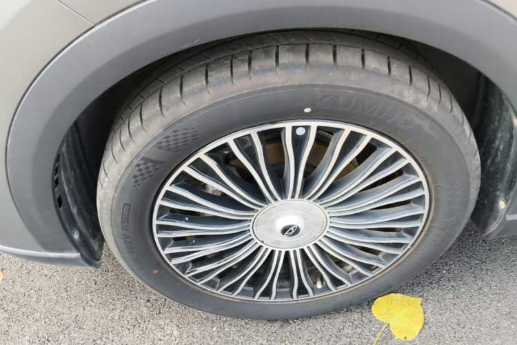 Used Chery Tiggo 8 L 2024 2.0T Two-Wheel Drive Prestige Version 5 Seats Left Front Wheel Hub