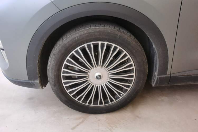 Used Chery Tiggo 8 L 2024 2.0T Two-Wheel Drive Prestige Version 5 Seats Left Front Wheel Hub