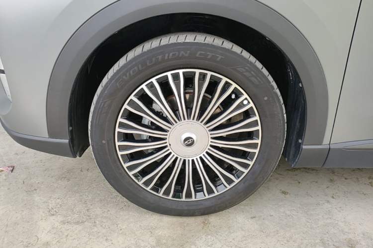 Used Chery Tiggo 8 L 2024 2.0T Two-Wheel Drive Prestige Version 5 Seats Left Front Wheel Hub