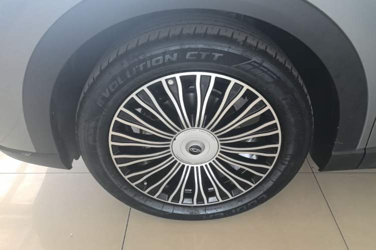 Used Chery Tiggo 8 L 2024 2.0T Two-Wheel Drive Prestige Version 5 Seats Left Front Wheel Hub