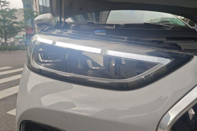 Used Chery Tiggo 8 L 2024 2.0T Two-Wheel Drive Luxury Edition 5 Seats Right Front Headlight