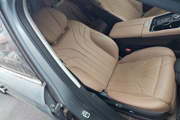 Used Chery Tiggo 8 L 2024 2.0T Two-Wheel Drive Prestige Version 5 Seats Right Front Seat